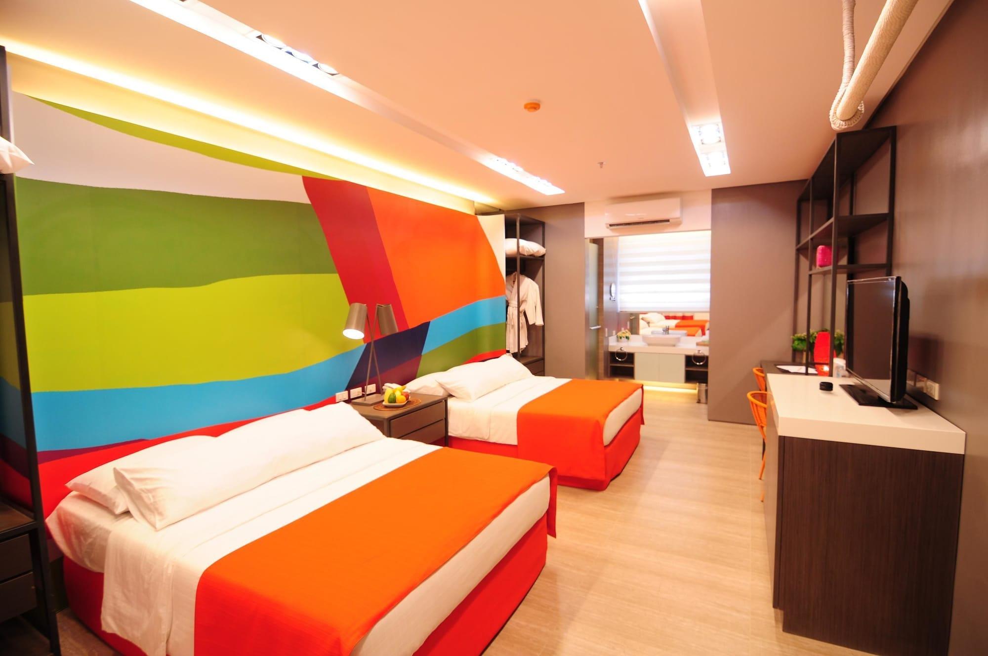 Готель Boracay Uptown Balabag  Екстер'єр фото