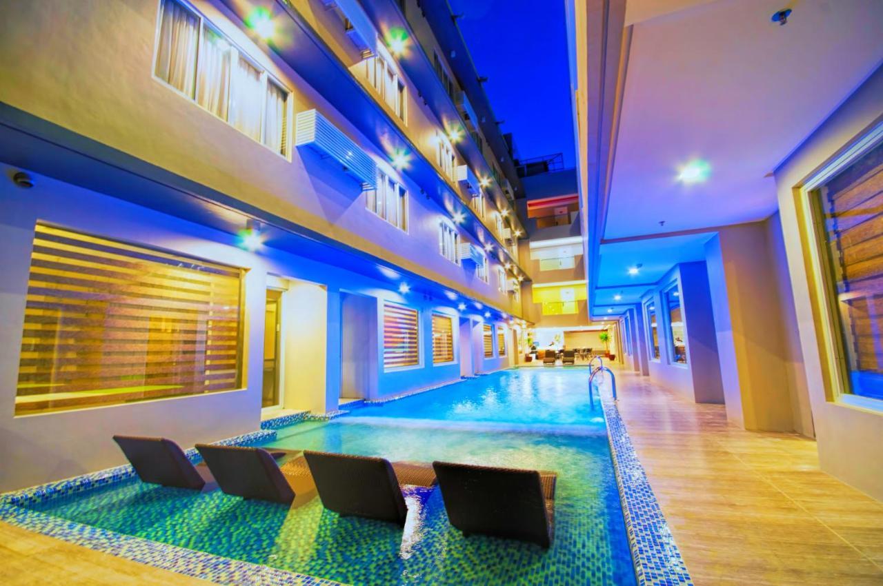 Готель Boracay Uptown Balabag  Екстер'єр фото
